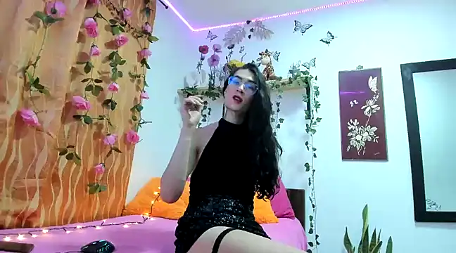 Snapshot of anasttacia_210 chatting on February 2025 05:05:02 PM anasttacia 210 online show from February 2025 05:05:02 PM