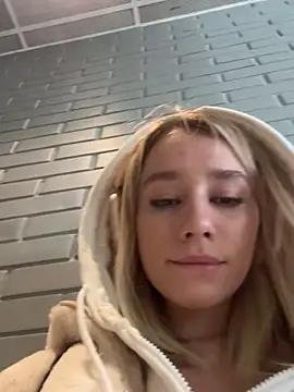 Snapshot of SSSATIVA_model chatting on February 2025 03:23:02 AM SSSATIVA model online show from February 2025 03:23:02 AM