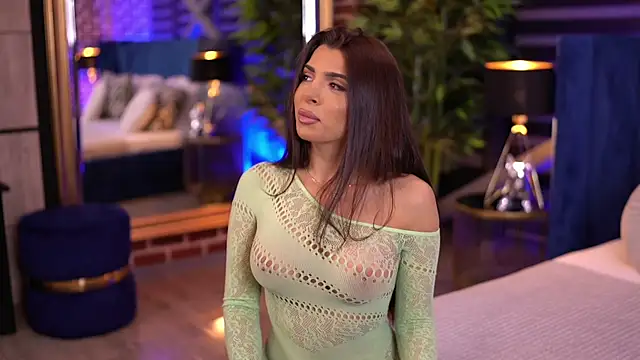 NicoleCellini online show from January 2025 07:03:01 PM