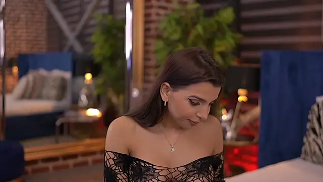 NicoleCellini online show from February 2025 07:14:02 PM