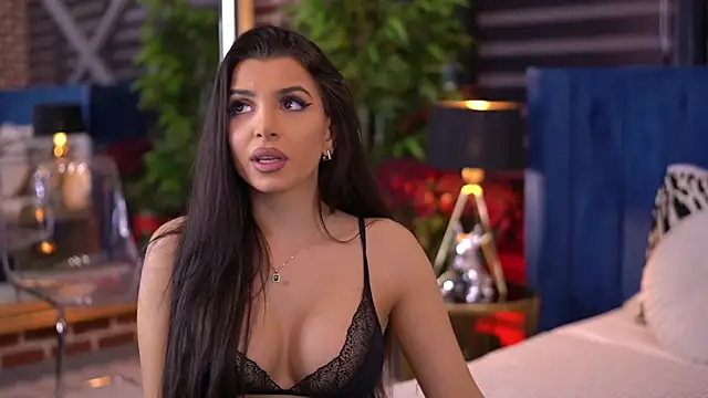 NicoleCellini online show from March 2025 07:05:02 PM