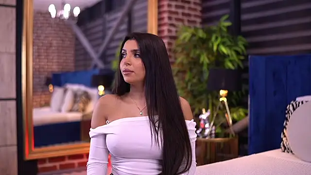 NicoleCellini online show from October 2025 06:09:01 PM