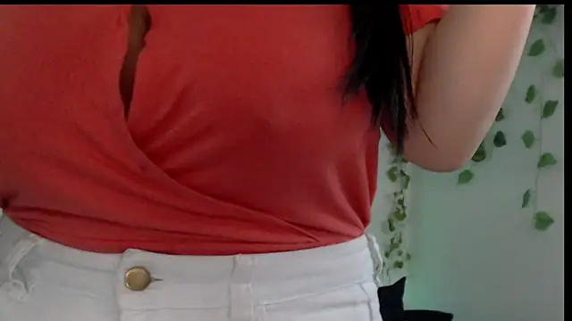 Snapshot of Donniia chatting on March 2025 05:29:01 PM Donniia online show from March 2025 05:29:01 PM