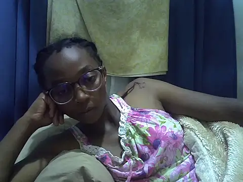 Snapshot of ElianeHot chatting on March 2026 07:51:01 PM ElianeHot online show from March 2026 07:51:01 PM