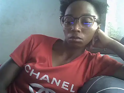 Snapshot of ElianeHot chatting on April 2026 02:04:02 PM ElianeHot online show from April 2026 02:04:02 PM