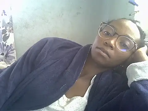 Snapshot of ElianeHot chatting on April 2026 08:42:01 AM ElianeHot online show from April 2026 08:42:01 AM