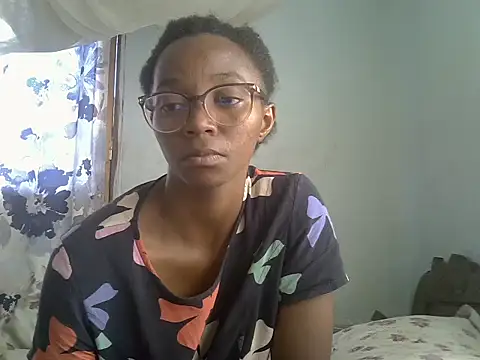 Snapshot of ElianeHot chatting on June 2026 01:02:01 PM ElianeHot online show from June 2026 01:02:01 PM