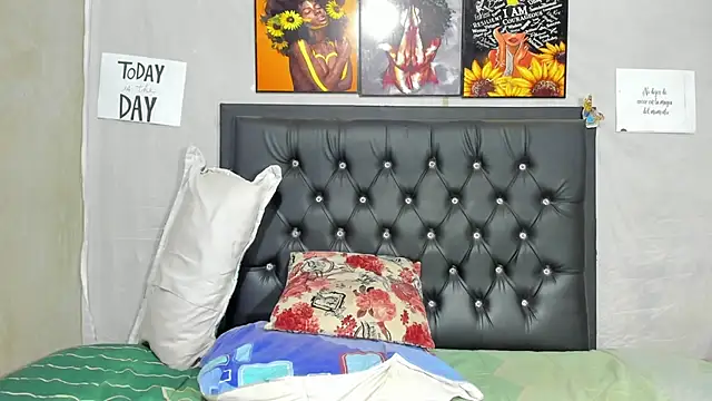 Darlyquenn11 online show from February 2025 09:31:01 AM