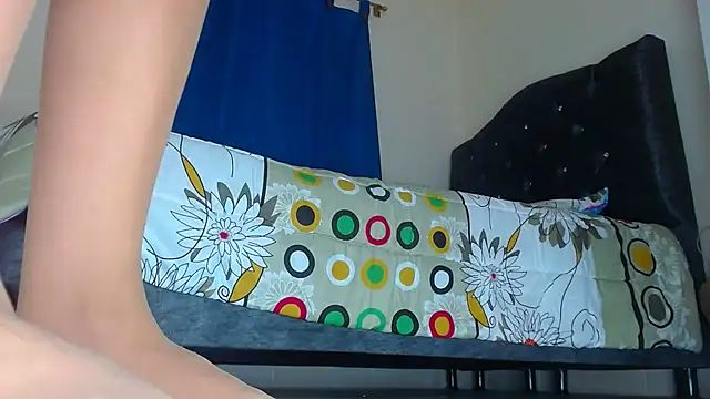 Valenn rey online show from February 2025 09:52:02 PM