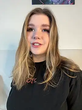 PumaShyXD online show from March 2025 01:19:02 PM