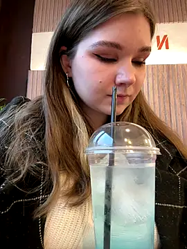 PumaShyXD online show from November 2025 10:51:01 AM