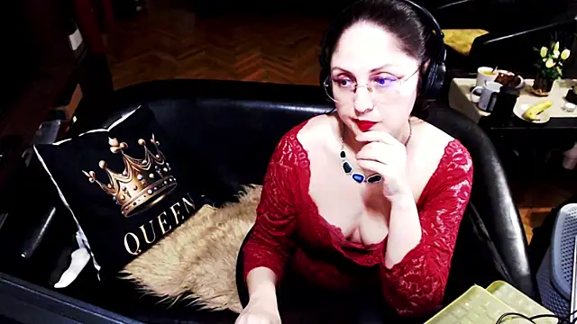 Snapshot of Imperatriza chatting on April 2026 06:54:02 PM Imperatriza online show from April 2026 06:54:02 PM