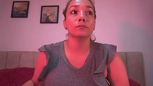 Snapshot of amber_demons2021 chatting on February 2026 10:44:01 PM amber demons2021 online show from February 2026 10:44:01 PM