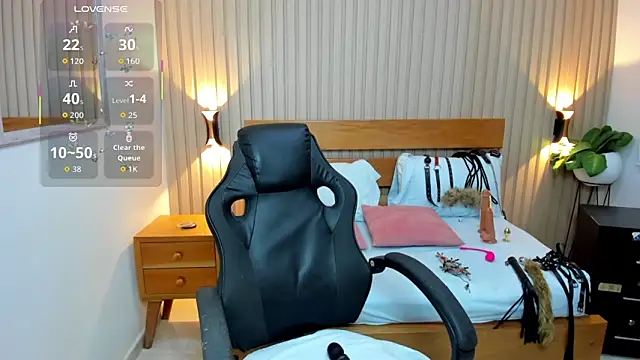 luciana ballesteros  online show from March 2026 12:05:02 PM