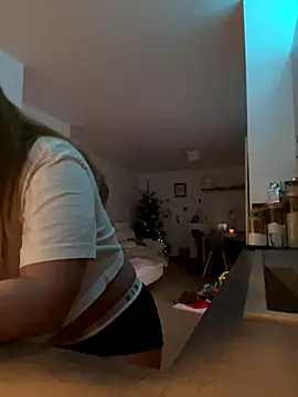 Snapshot of lyajoliee chatting on January 2026 04:27:02 AM lyajoliee online show from January 2026 04:27:02 AM