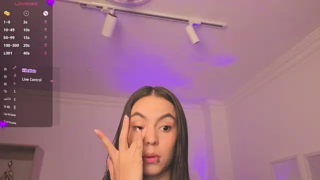 Aleejaa   online show from April 2026 11:24:01 AM