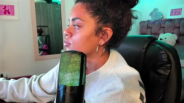 ladyrd1 online show from December 2024 05:51:01 AM