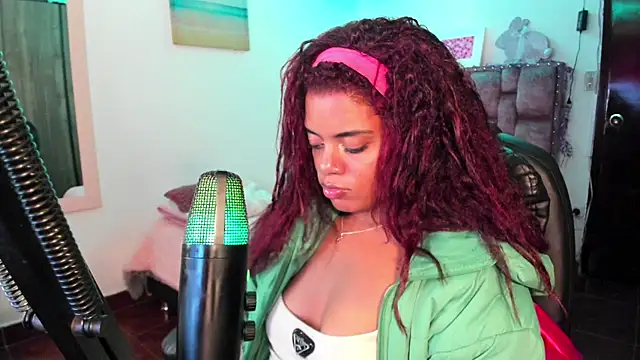 ladyrd1 online show from December 2024 07:12:01 AM