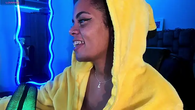 ladyrd1 online show from December 2024 08:15:02 AM