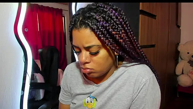 Snapshot of ladyrd1 chatting on November 2025 01:33:02 PM ladyrd1 online show from November 2025 01:33:02 PM