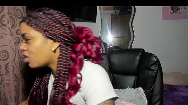 Snapshot of ladyrd1 chatting on December 2025 04:31:02 AM ladyrd1 online show from December 2025 04:31:02 AM