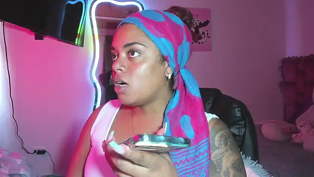 Snapshot of ladyrd1 chatting on January 2026 08:47:01 PM ladyrd1 online show from January 2026 08:47:01 PM