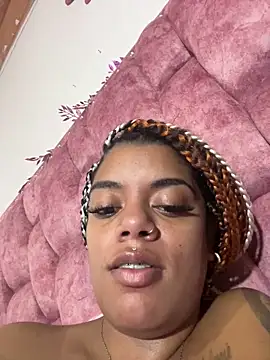 Snapshot of ladyrd1 chatting on February 2026 06:40:02 AM ladyrd1 online show from February 2026 06:40:02 AM