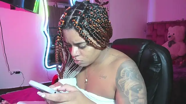 Snapshot of ladyrd1 chatting on February 2026 01:37:02 PM ladyrd1 online show from February 2026 01:37:02 PM