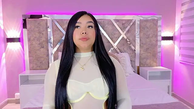 MarianaGarciaa   online show from December 2025 05:40:02 PM