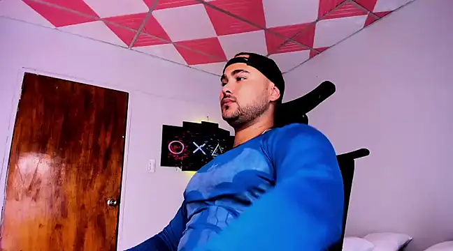 Sebas-hott online show from January 2025 03:00:01 AM