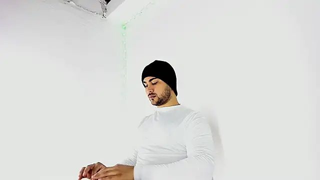 Sebas-hott online show from September 2025 10:10:02 PM