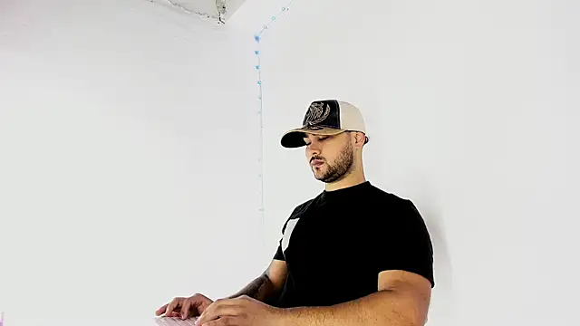 Sebas-hott online show from September 2025 09:47:02 PM