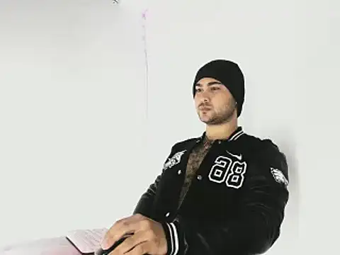 Sebas-hott online show from September 2025 10:48:02 PM