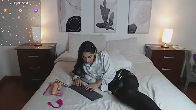 Snapshot of Lucy_joi chatting on February 2025 06:07:02 AM Lucy joi online show from February 2025 06:07:02 AM