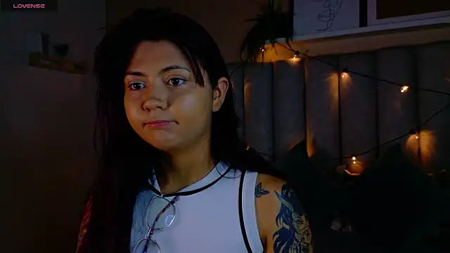 alaia-rogers online show from December 2025 11:49:02 AM