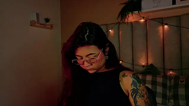 alaia-rogers online show from December 2025 11:40:02 AM