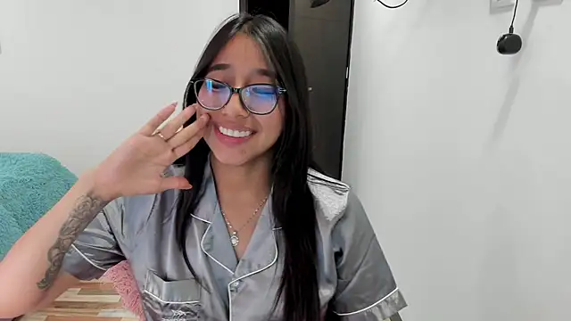 isa bellaa0 online show from February 2025 01:51:01 AM