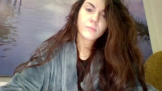 Snapshot of AliceTailor chatting on May 2026 08:41:01 AM AliceTailor online show from May 2026 08:41:01 AM