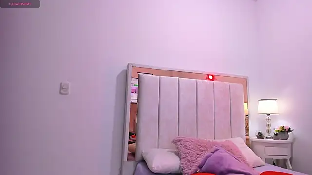 Snapshot of michelle_madson_ chatting on December 2024 01:45:02 PM michelle madson online show from December 2024 01:45:02 PM