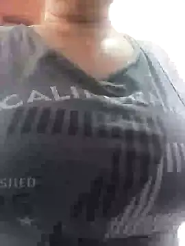 Snapshot of Wife_sexxx chatting on February 2025 03:10:02 PM Wife sexxx online show from February 2025 03:10:02 PM