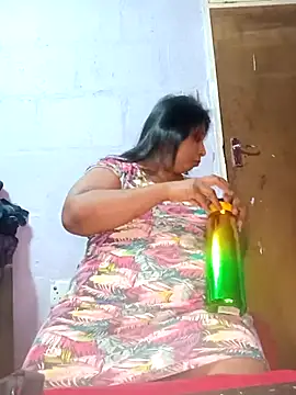 Snapshot of raniofsex02 chatting on March 2025 06:10:02 PM raniofsex02 online show from March 2025 06:10:02 PM