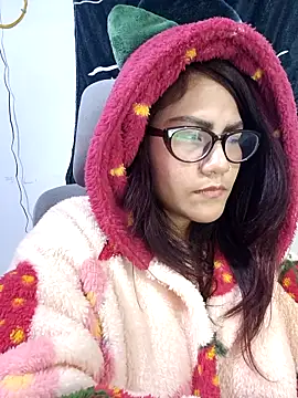 ZUCAAT online show from October 2025 04:01:02 AM