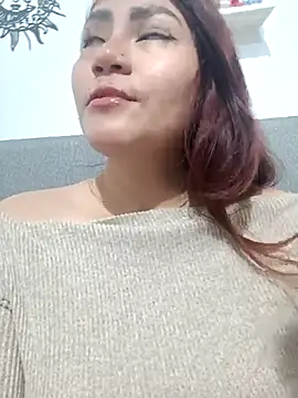 ZUCAAT online show from November 2025 03:38:01 AM