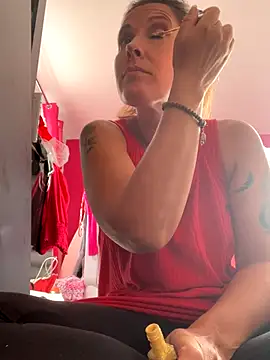 Lwhite1 online show from September 2025 04:06:02 PM