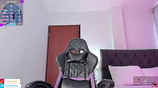 Snapshot of evelyn_23 chatting on November 2025 03:03:01 PM evelyn 23 online show from November 2025 03:03:01 PM