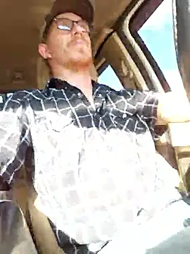 Snapshot of REDHAMMER_ chatting on October 2025 08:10:01 PM REDHAMMER online show from October 2025 08:10:01 PM