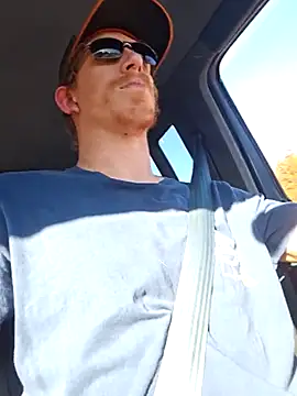 Snapshot of REDHAMMER_ chatting on February 2026 09:11:01 PM REDHAMMER online show from February 2026 09:11:01 PM