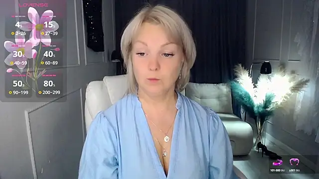 Juarnea online show from September 2025 09:14:02 PM