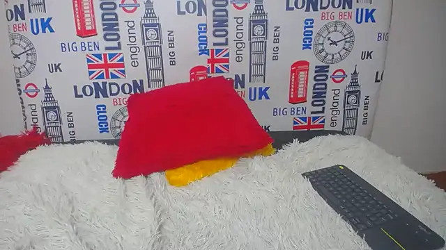 Snapshot of merlinaadams_ chatting on February 2025 10:58:01 PM merlinaadams online show from February 2025 10:58:01 PM