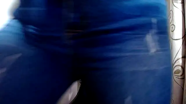 Snapshot of merlinaadams_ chatting on March 2025 02:10:02 AM merlinaadams online show from March 2025 02:10:02 AM